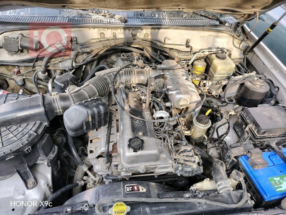 تۆیۆتا لاند کروزەر